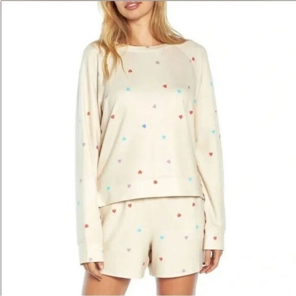 WILDFOX SWEATSHIRT & SHORT LOUNGE SET - Picture 1 of 5